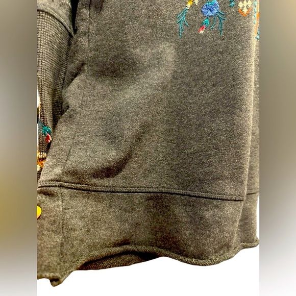Johnny Was embroidered sweatshirt size XS - Picture 8 of 8